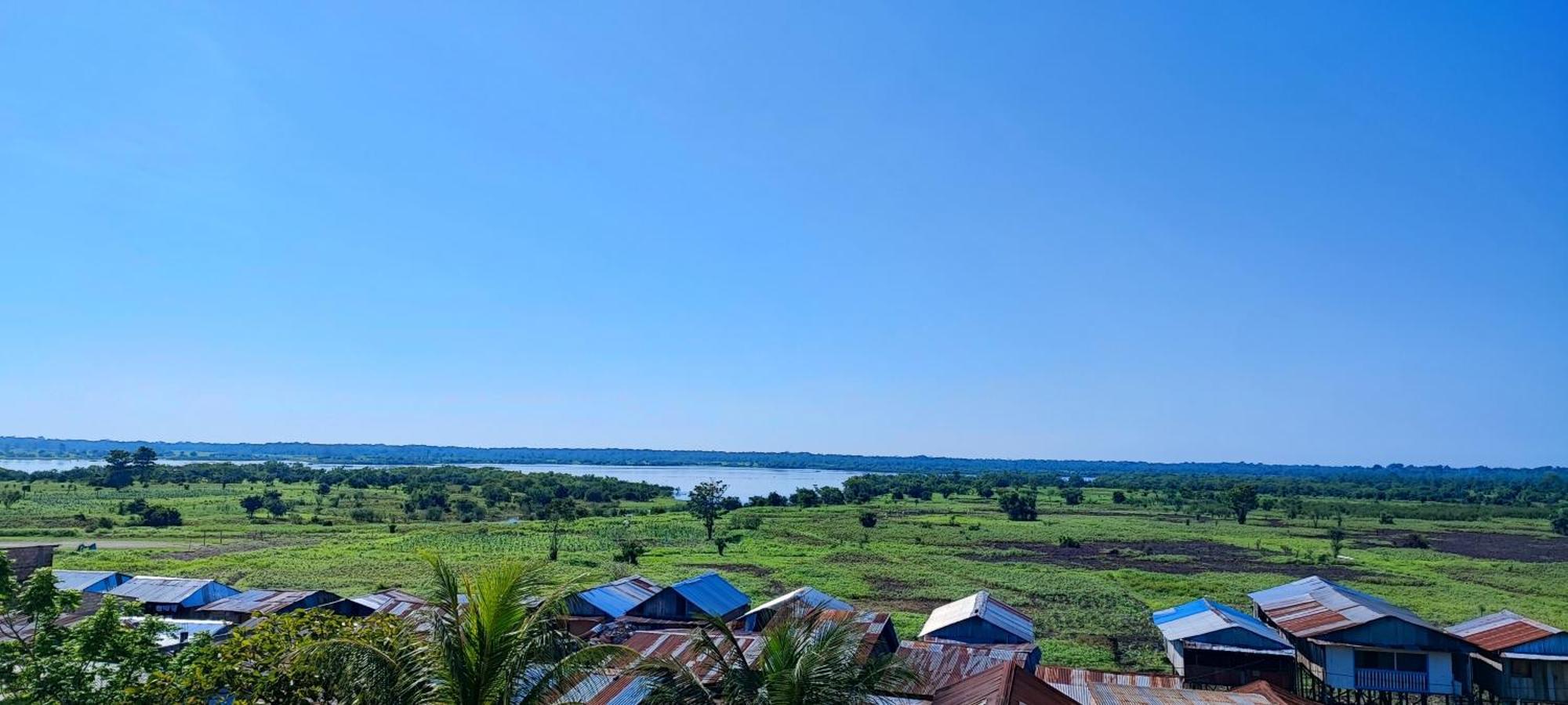 Flying Dog Hostel Iquitos Eksteriør billede